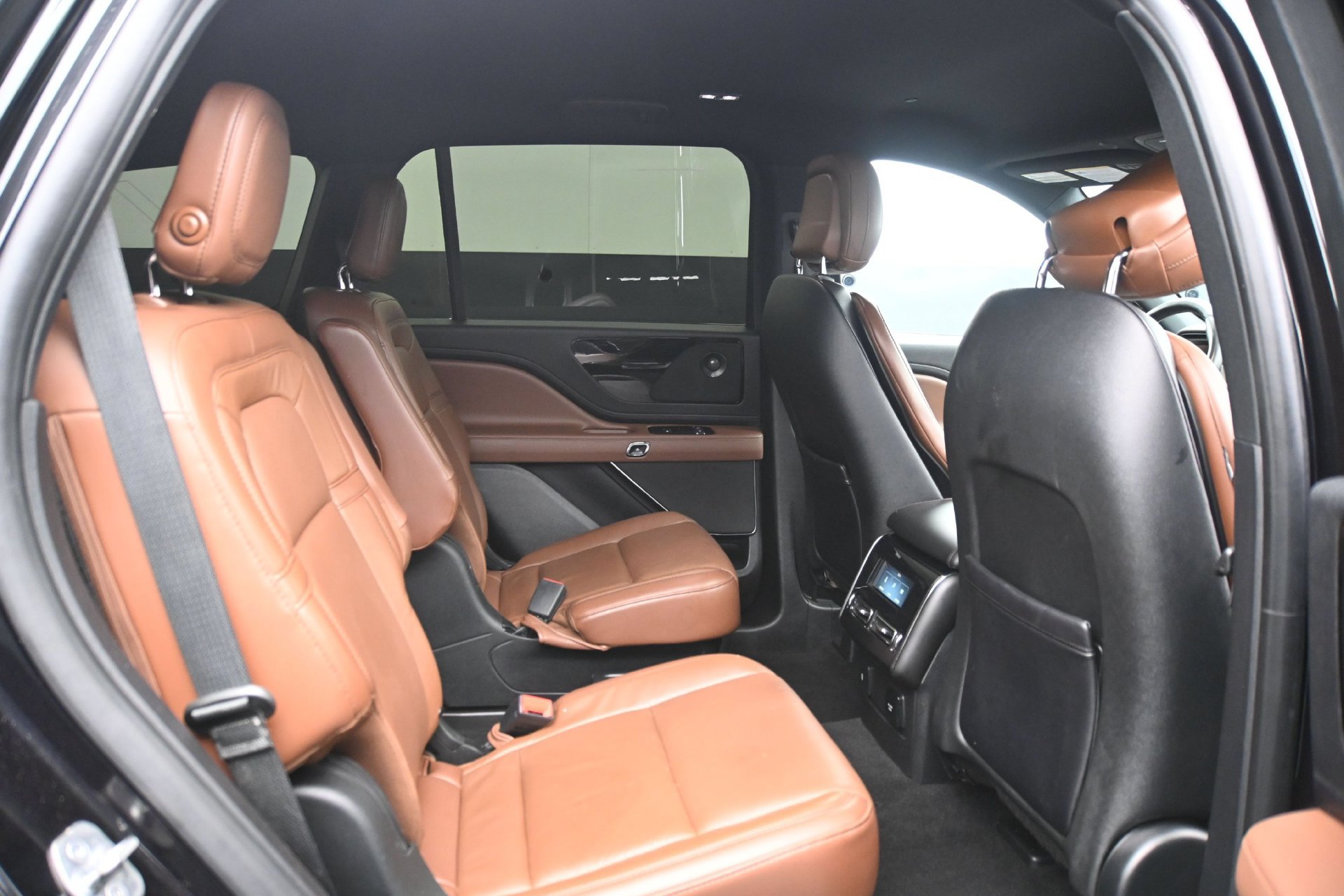Used 2020 Lincoln Aviator Reserve w/ Class IV Trailer Tow Package AWD/4WD image 14