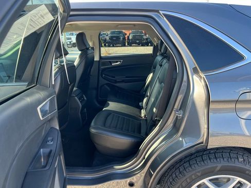 Used 2023 Ford Edge SEL image 16