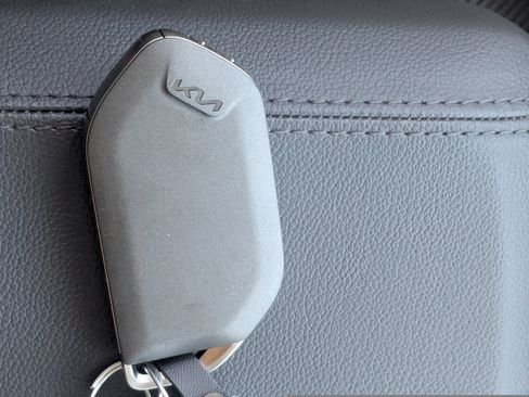 Used 2026 Kia Sportage SX image 43