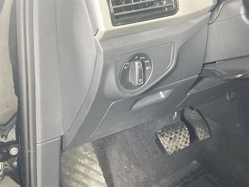 Used 2023 Volkswagen Atlas SE AWD/4WD image 10