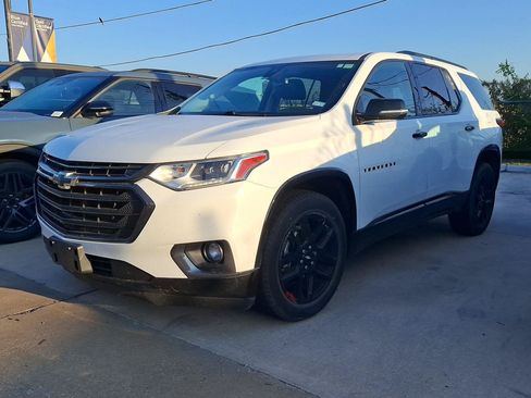 Used 2019 Chevrolet Traverse Premier w/ Redline Edition FWD image 4