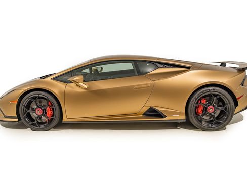 Used 2023 Lamborghini Huracan Tecnica image 3