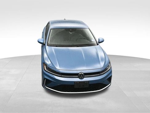 Used 2025 Volkswagen Jetta SE FWD image 24