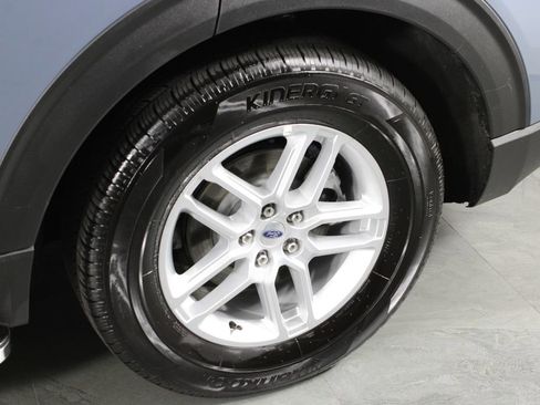 Used 2025 Ford Explorer Active image 10