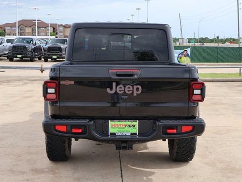 Used 2024 Jeep Gladiator Rubicon w/ Convenience Group AWD/4WD image 5
