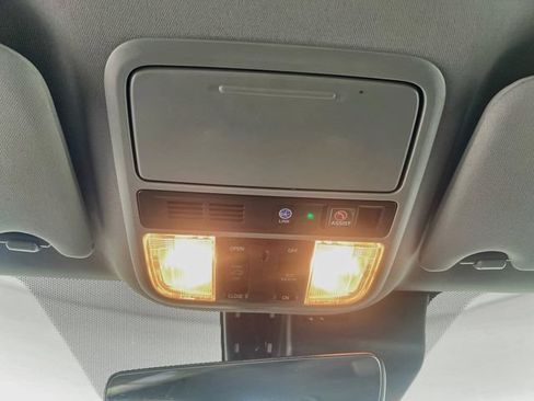 Used 2021 Honda Pilot Touring image 20