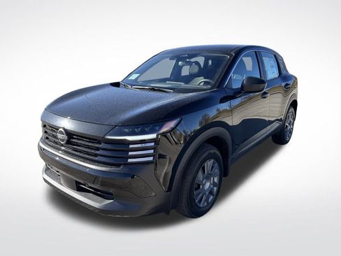 Used 2025 Nissan Kicks S image 3