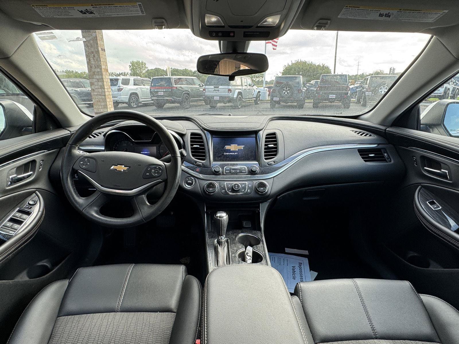 Used 2019 Chevrolet Impala LT FWD image 3