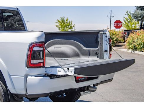 Used 2023 RAM 2500 Limited AWD/4WD image 10