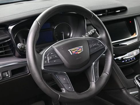 Used 2022 Cadillac XT5 Luxury FWD image 10