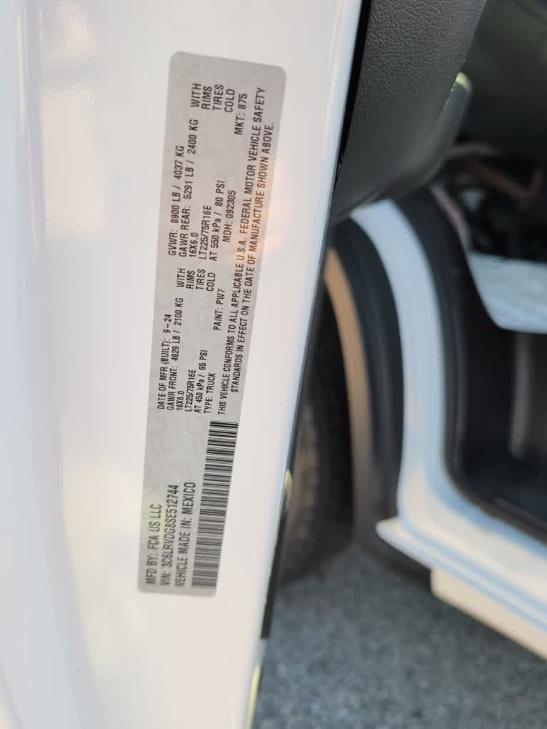 Used 2025 RAM ProMaster 2500 w/ Convenience Group FWD image 11