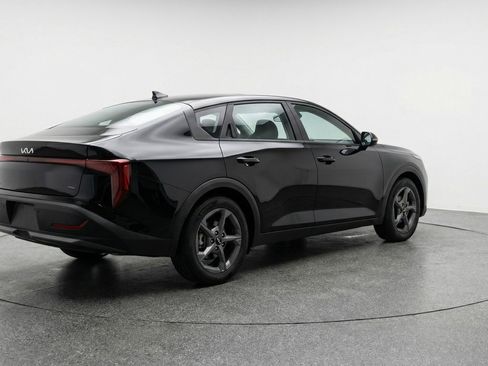 Used 2025 Kia K4 FWD image 9