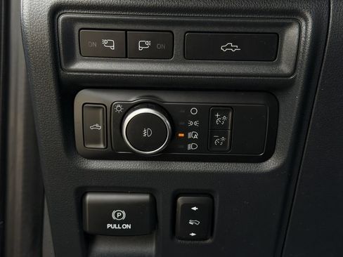 Used 2022 Ford F150 Lariat w/ Equipment Group 502A High AWD/4WD image 23