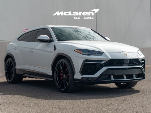 Used 2022 Lamborghini Urus AWD/4WD image 9