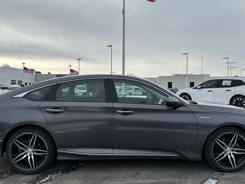 Used 2021 Honda Accord Touring image 11
