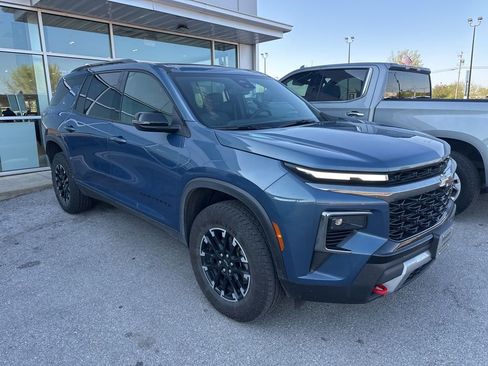 Used 2025 Chevrolet Traverse Z71 w/ LPO, Floor Liner Package image 2