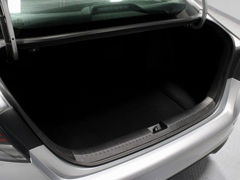 Used 2025 Honda Accord Sport image 12