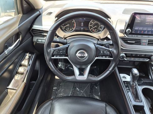 Certified 2024 Nissan Altima 2.5 SR FWD image 17