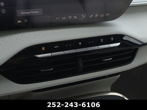 Used 2026 Buick Enclave Avenir w/ Super Cruise Package FWD image 17