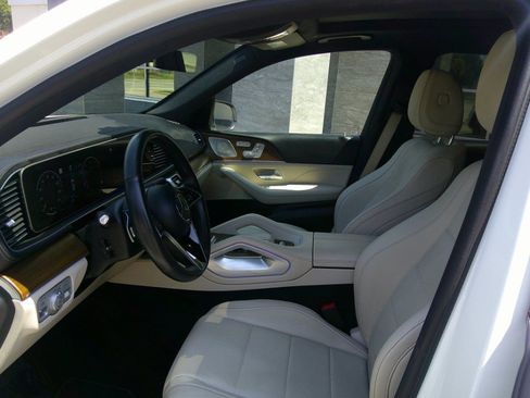 Used 2024 Mercedes-Benz GLS 450 4MATIC image 18