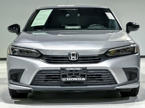 Used 2023 Honda Civic Sport image 5