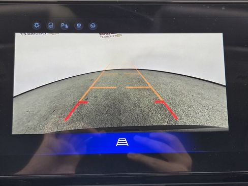New 2027 Chevrolet Bolt LT w/ Comfort Package FWD image 19