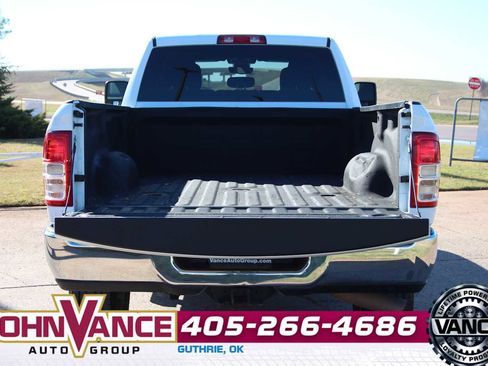 Used 2024 RAM 3500 Big Horn image 10