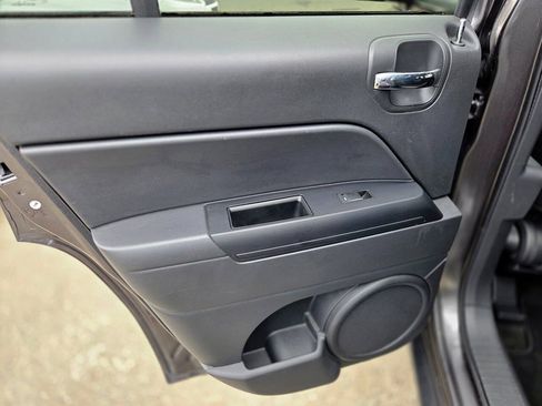 Used 2016 Jeep Patriot 75th Anniversary w/ Power Value Group FWD image 33