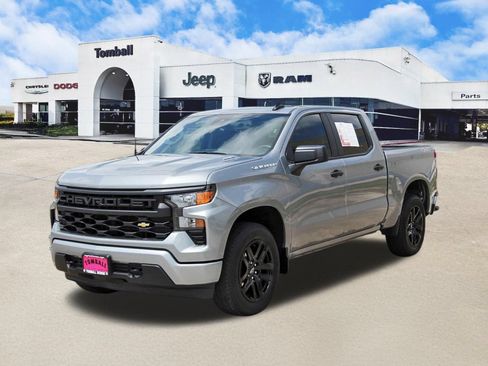 Used 2025 Chevrolet Silverado 1500 Custom AWD/4WD image 3