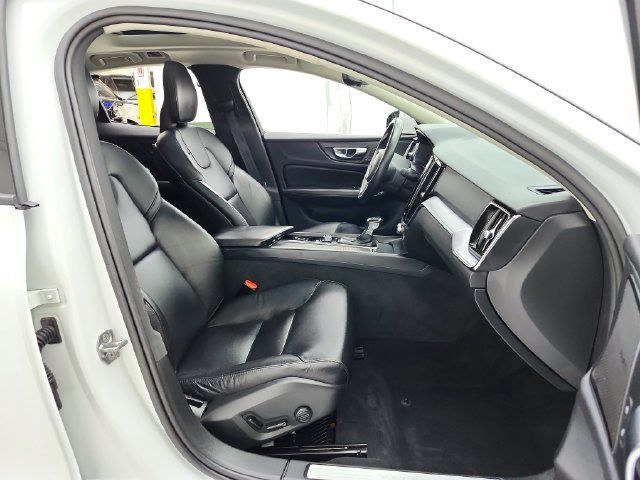Used 2020 Volvo S60 T5 Momentum FWD image 26