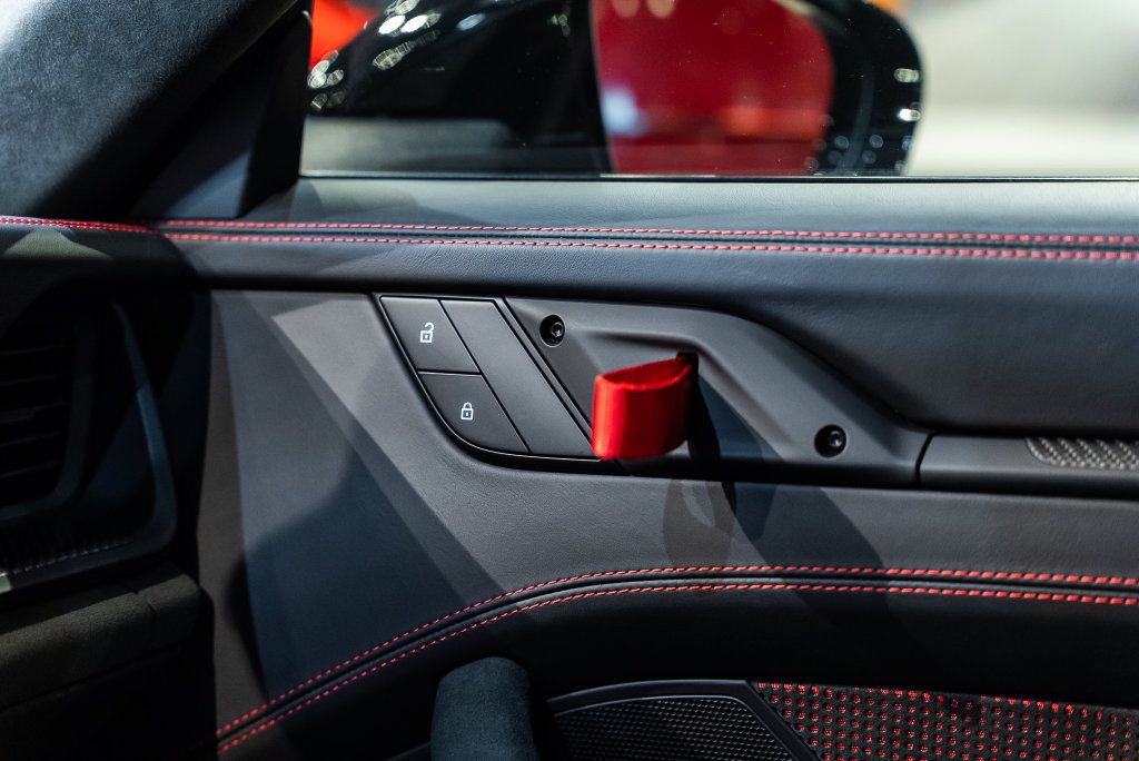 Used 2023 Porsche 911 GT3 RS RWD image 38