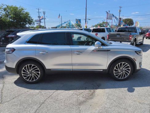 Used 2019 Lincoln Nautilus Reserve w/ Cargo Utility Package FWD image 2