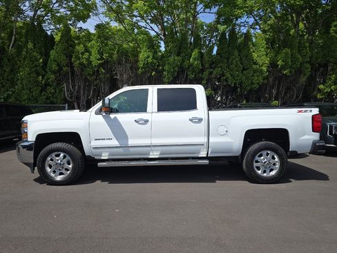 Used 2015 Chevrolet Silverado 3500 LTZ w/ Duramax Plus Package AWD/4WD image 7