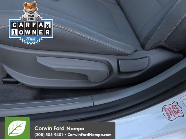 Used 2025 Hyundai Elantra SEL FWD image 12