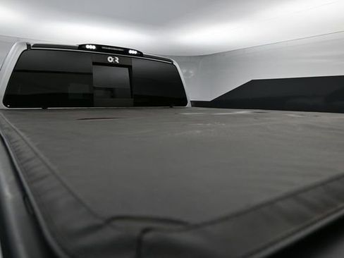 Used 2018 Nissan Titan PRO-4X w/ Pro-4x Convenience Package AWD/4WD image 10