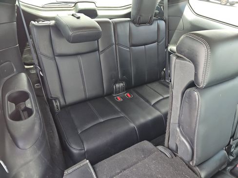 Used 2020 Nissan Pathfinder SL FWD image 14