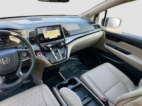 Used 2023 Honda Odyssey Elite image 24
