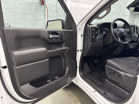 Used 2023 Chevrolet Silverado 1500 Custom AWD/4WD image 13