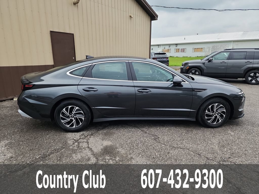 New 2026 Hyundai Sonata Blue FWD image 9