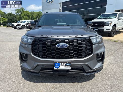 New 2026 Ford Explorer ST-Line w/ ST-Line Street Pack RWD image 10