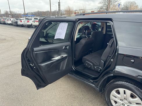 Used 2016 Dodge Journey SE w/ Flexible Seating Group image 13