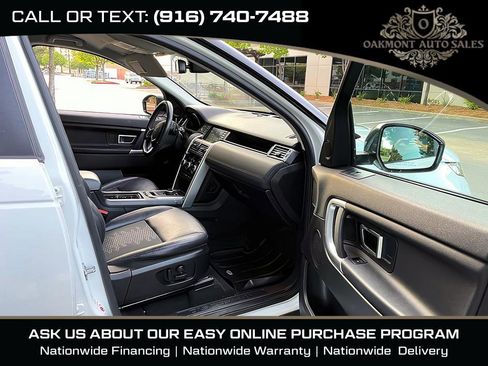 Used 2018 Land Rover Discovery Sport SE AWD/4WD image 19