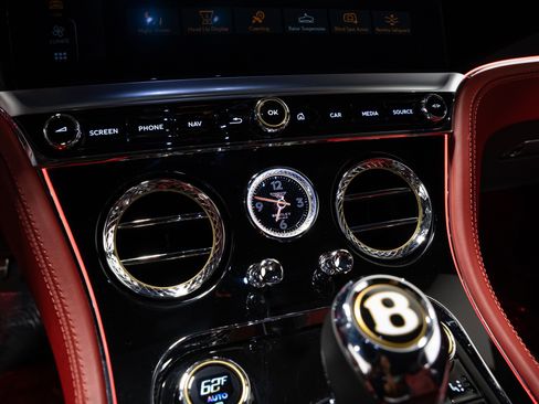 Used 2020 Bentley Continental GT V8 image 49
