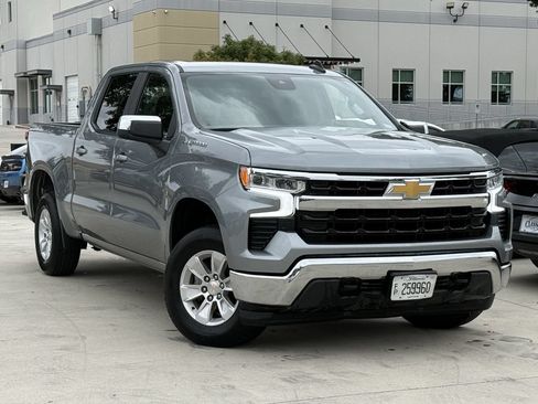 Used 2025 Chevrolet Silverado 1500 LT AWD/4WD image 2