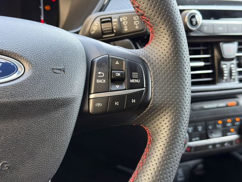 Used 2023 Ford Escape ST-Line Select AWD/4WD image 22