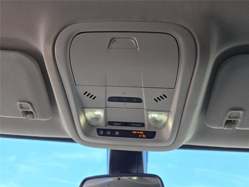 Used 2023 GMC Acadia Denali FWD image 26