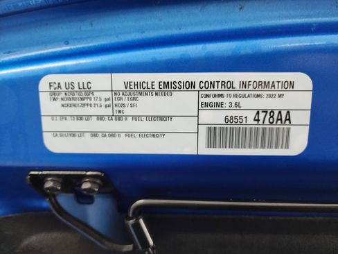 Used 2022 Jeep Wrangler Unlimited Sahara w/ LED Lighting Group image 19