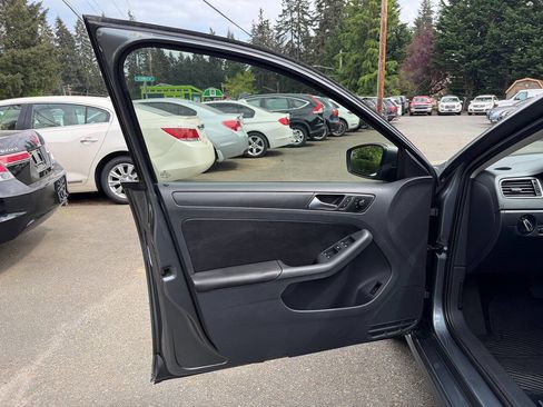 Used 2012 Volkswagen Jetta SE FWD image 20