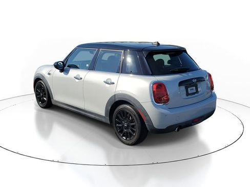 Used 2020 MINI Cooper 4-Door Hardtop FWD image 4
