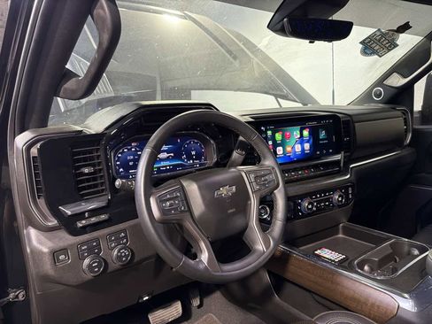 Used 2024 Chevrolet Silverado 2500 High Country w/ Midnight Edition AWD/4WD image 17